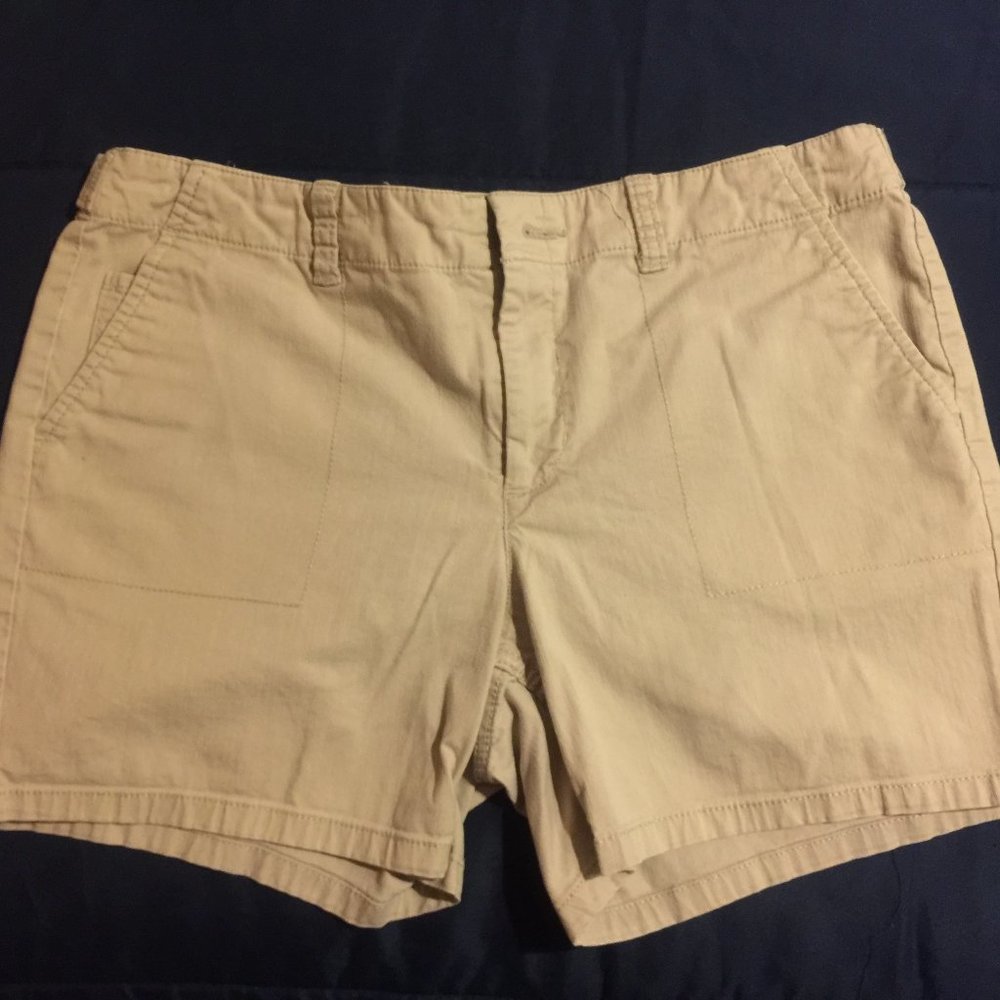 Dockers size 8 khaki shorts